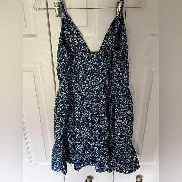 Shein blue and white floral pint front bottom dress - Picture 2 of 2